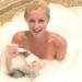 Paris Hilton, le foto hard finite sul Web