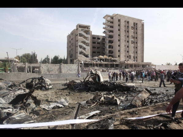 Attentati in Siria, tv: decine tra morti e feriti a Damasco