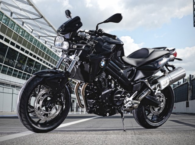 BMW F 800 R Black Edition, grinta ed eleganza