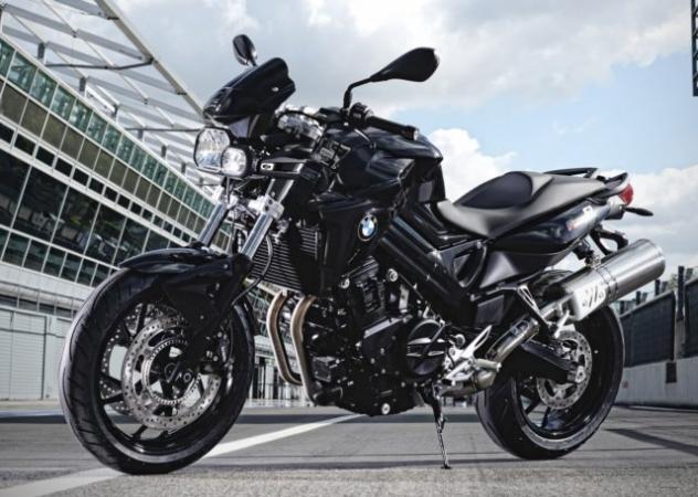 BMW F 800 R Black Edition, grinta ed eleganza