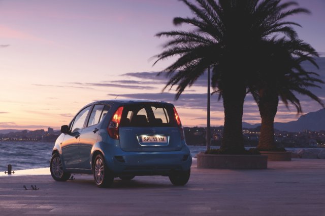Suzuki Splash si rif&agrave; il trucco e abbassa il prezzo