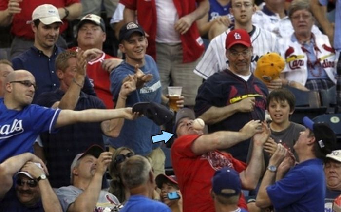 Baseball, quando il pubblico e' a rischio infortunio