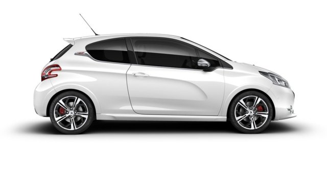 Peugeot 208 GTi, 200 CV di emozioni