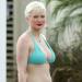 Helen Flanagan, la donna più sexy dell'anno, si sottopone alla rinoplastica